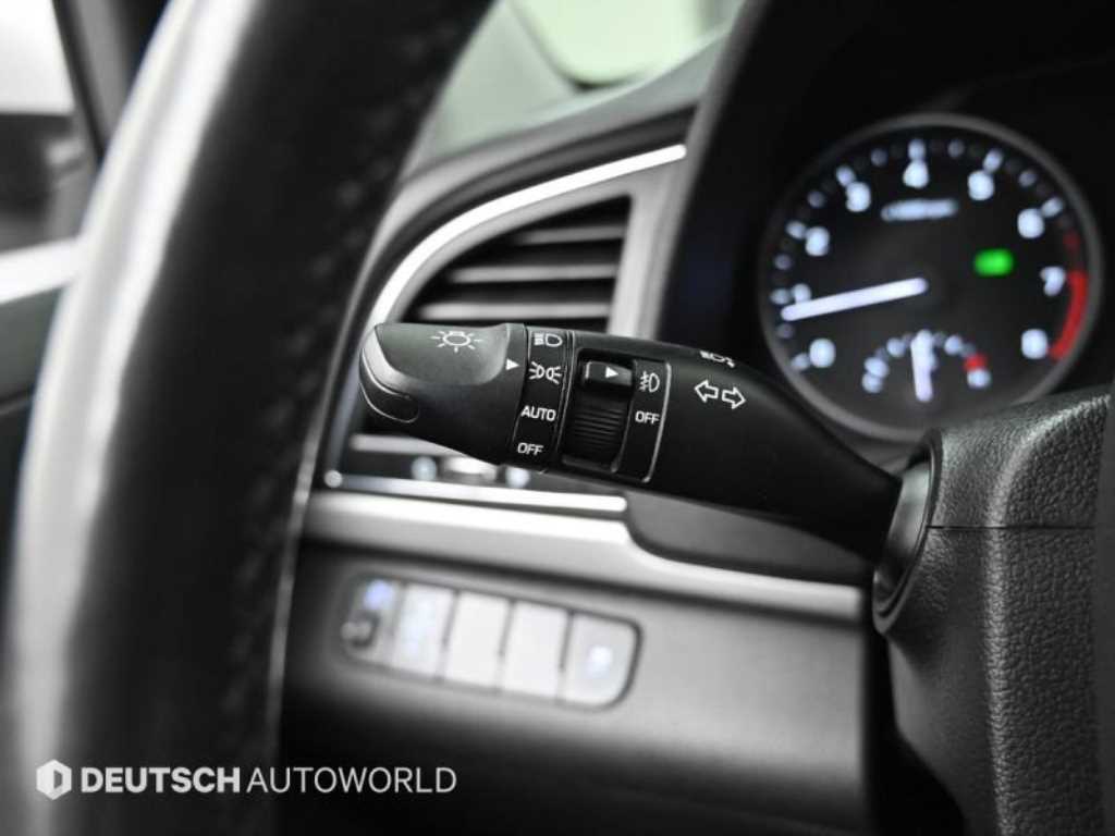 HYUNDAI Avante 2018 Blanco - Importación desde Corea - HF Imports Iquique - Foto 17