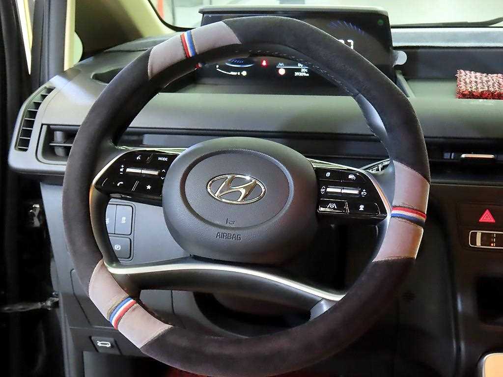 HYUNDAI Staria - Vista 8