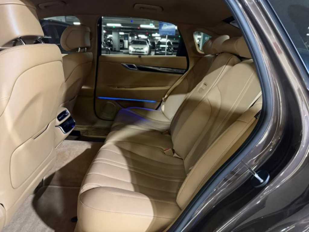 Genesis G80 - Vista 7