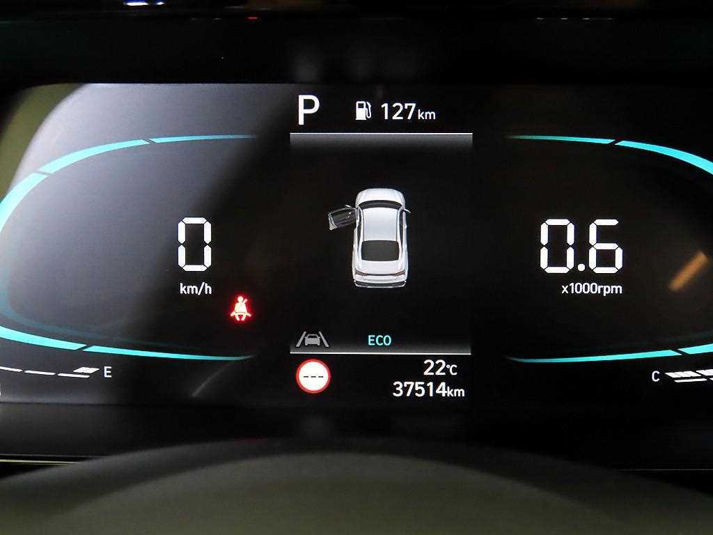 HYUNDAI Avante - Vista 9