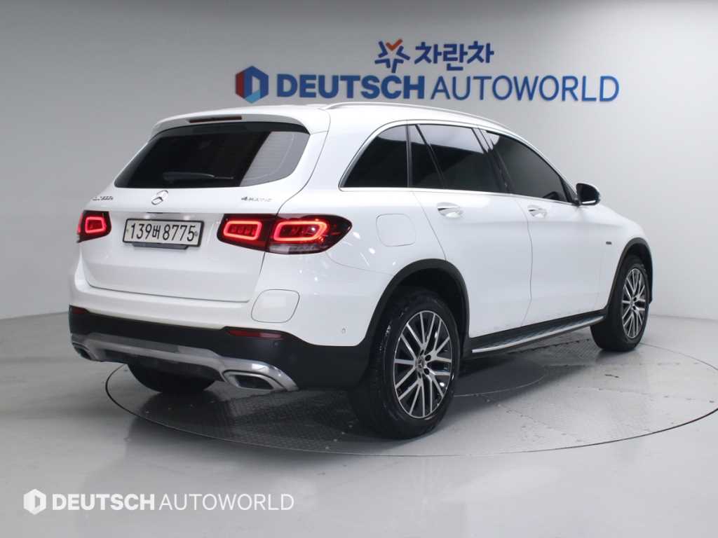 Mercedes Benz GLC Class - Vista 2