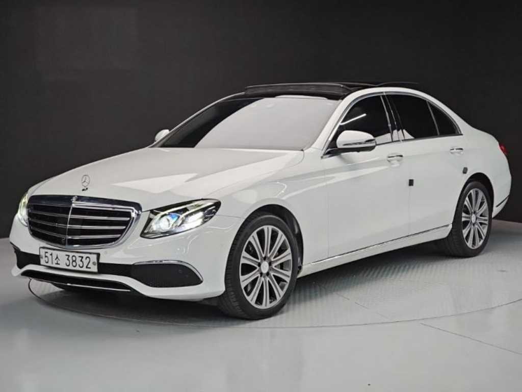 Mercedes Benz E class 2018 Blanco - Importación desde Corea - HF Imports Iquique - Foto 1