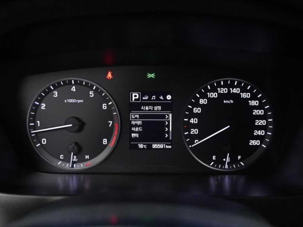 HYUNDAI Sonata - Vista 8