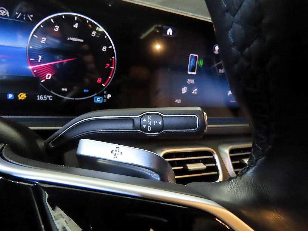 Mercedes Benz GLS Class - Vista 12