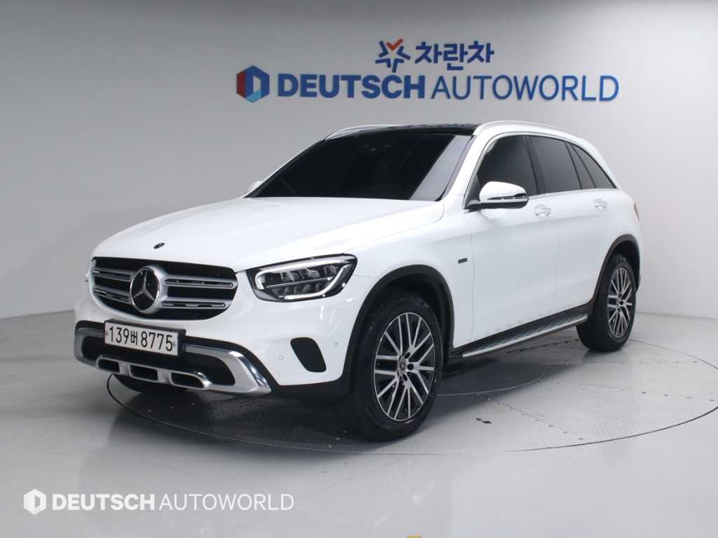 Mercedes Benz GLC Class 2021 Blanco - Importación desde Corea - HF Imports Iquique - Foto 1