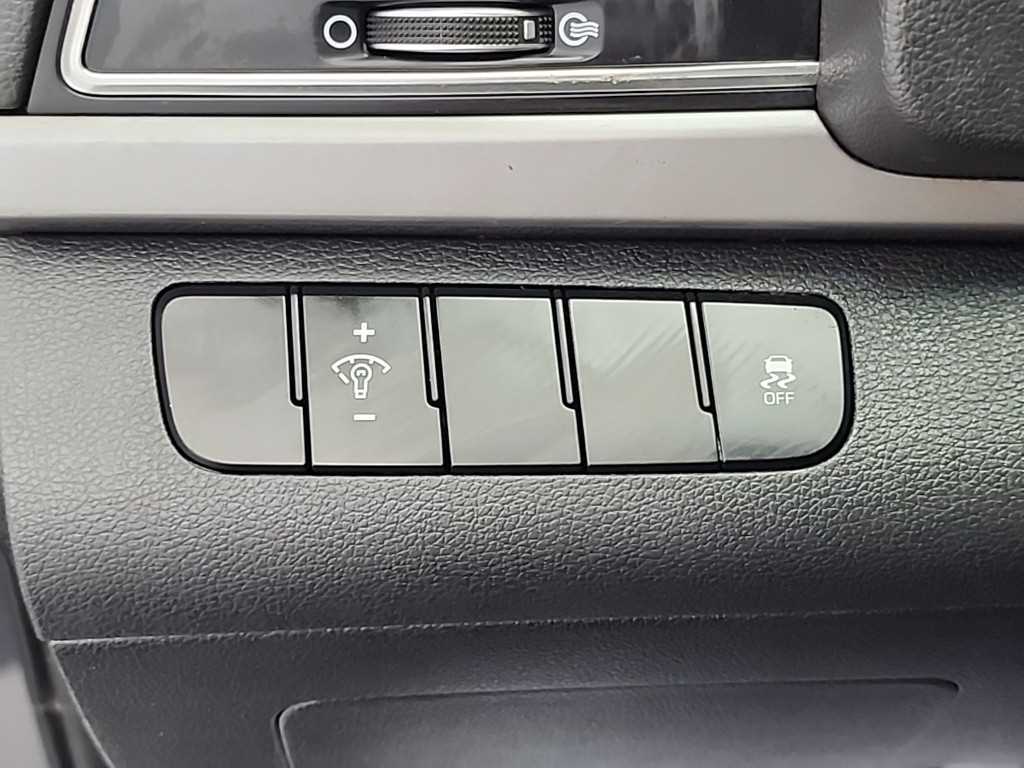 HYUNDAI Avante 2018 Gris - Importación desde Corea - HF Imports Iquique - Foto 16