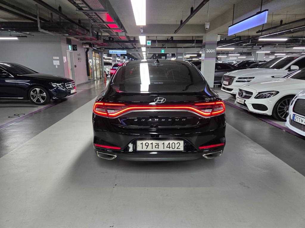 HYUNDAI Grandeur - Vista 3