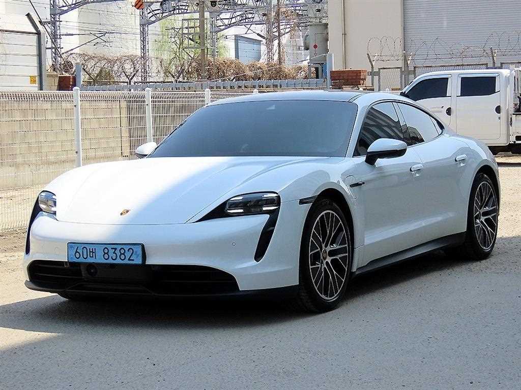 Porsche Taycan - Vista 2