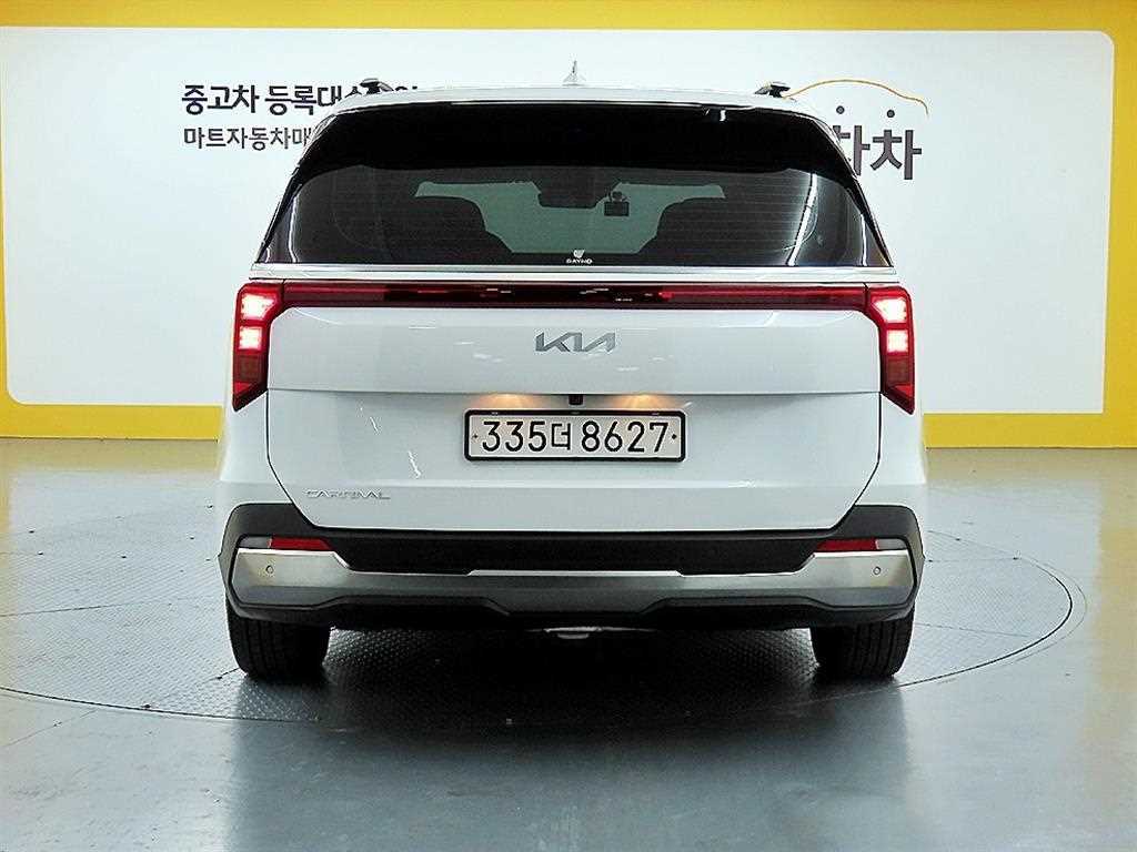 KIA Carnival - Vista 3