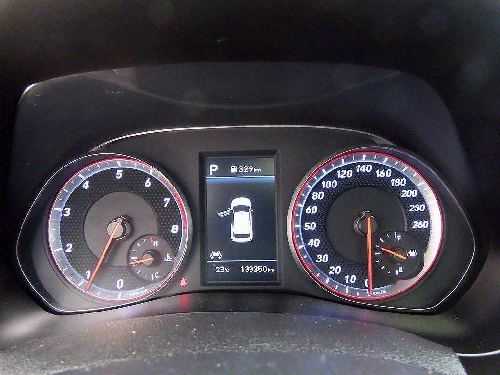 HYUNDAI Veloster - Vista 9