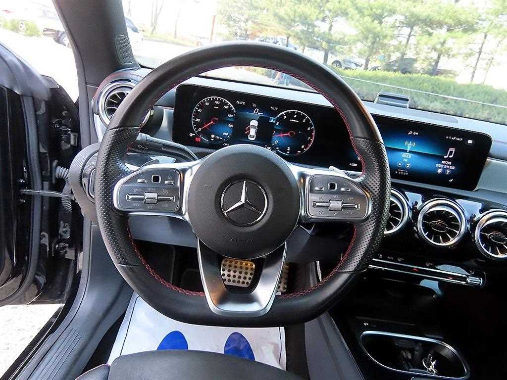 Mercedes Benz CLA Class - Vista 9