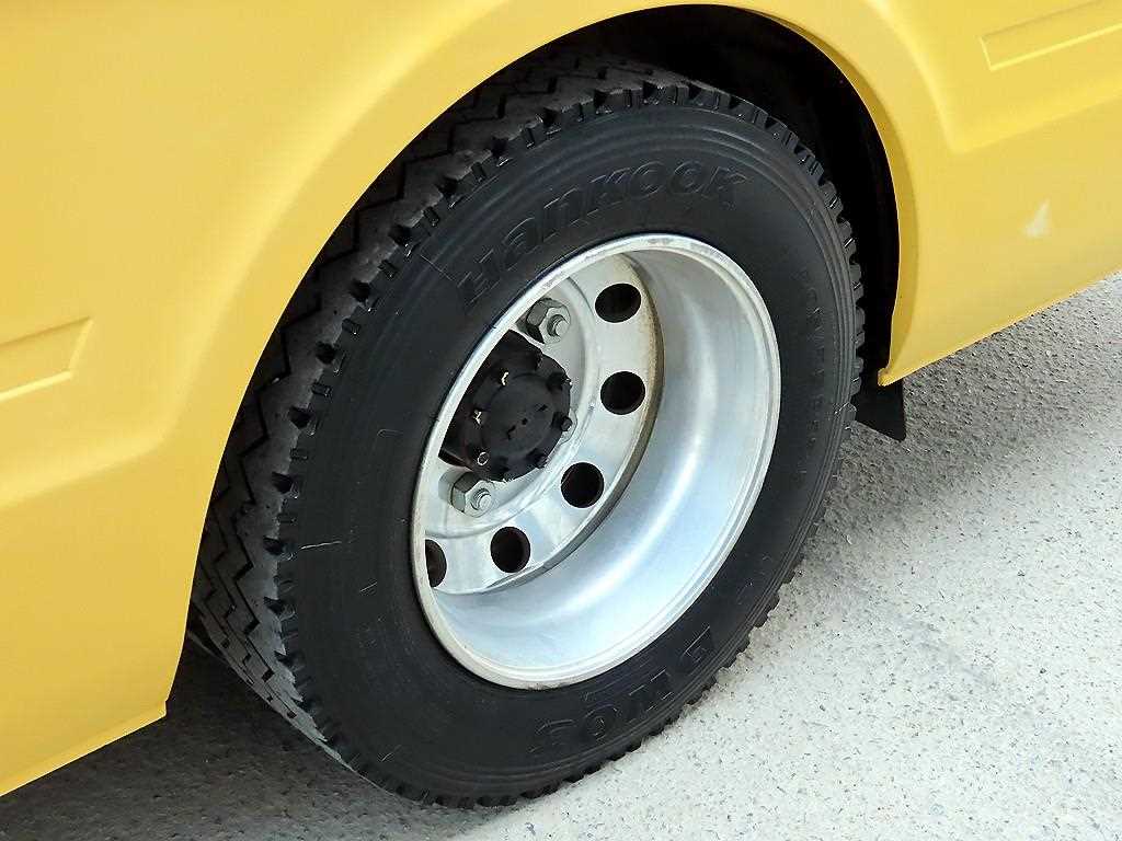 medium and large bus Medium Daewoo Bus 2018 Amarillo - Importación desde Corea - HF Imports Iquique - Foto 19