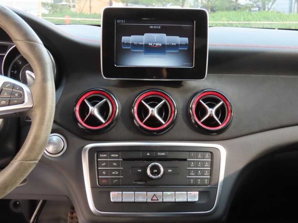 Mercedes Benz CLA Class - Vista 10