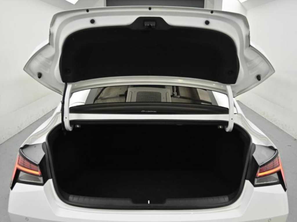 HYUNDAI Avante 2021 Blanco - Importación desde Corea - HF Imports Iquique - Foto 19