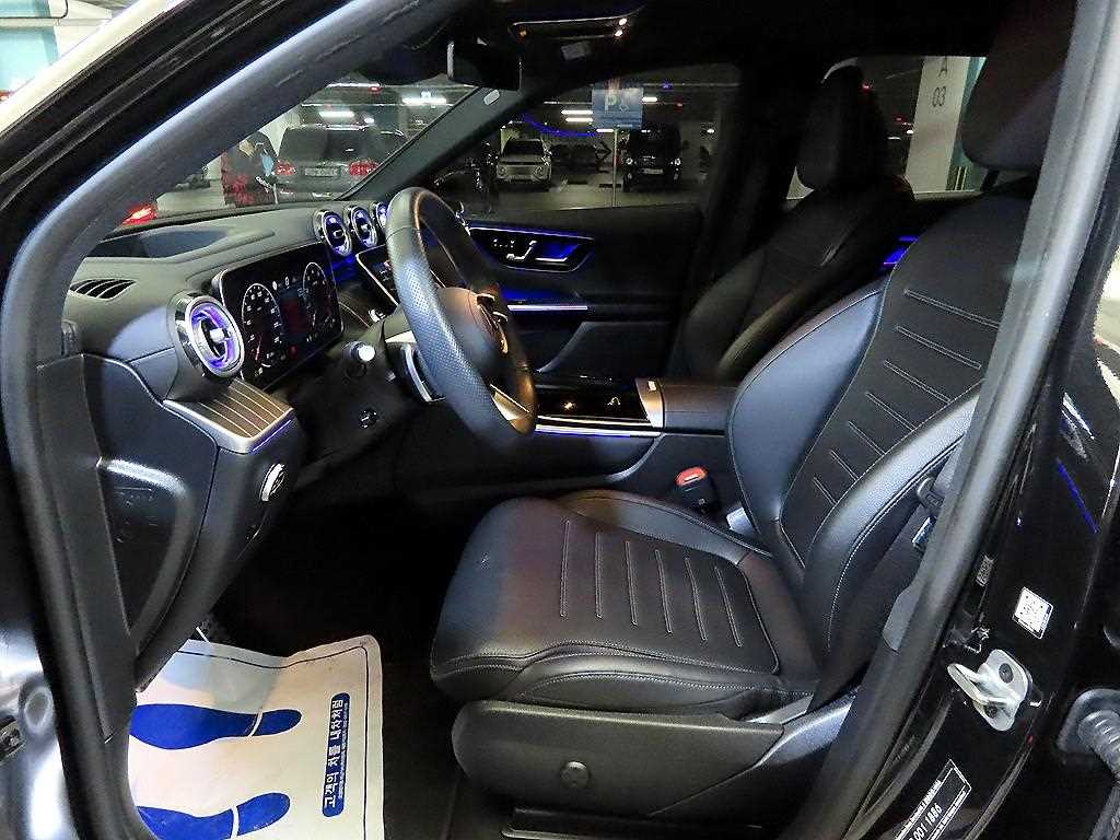 Mercedes Benz GLC Class - Vista 6