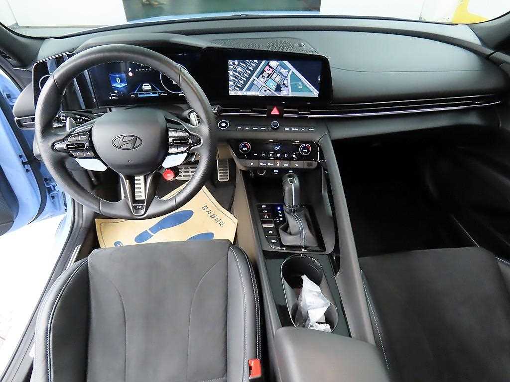 HYUNDAI Avante - Vista 7