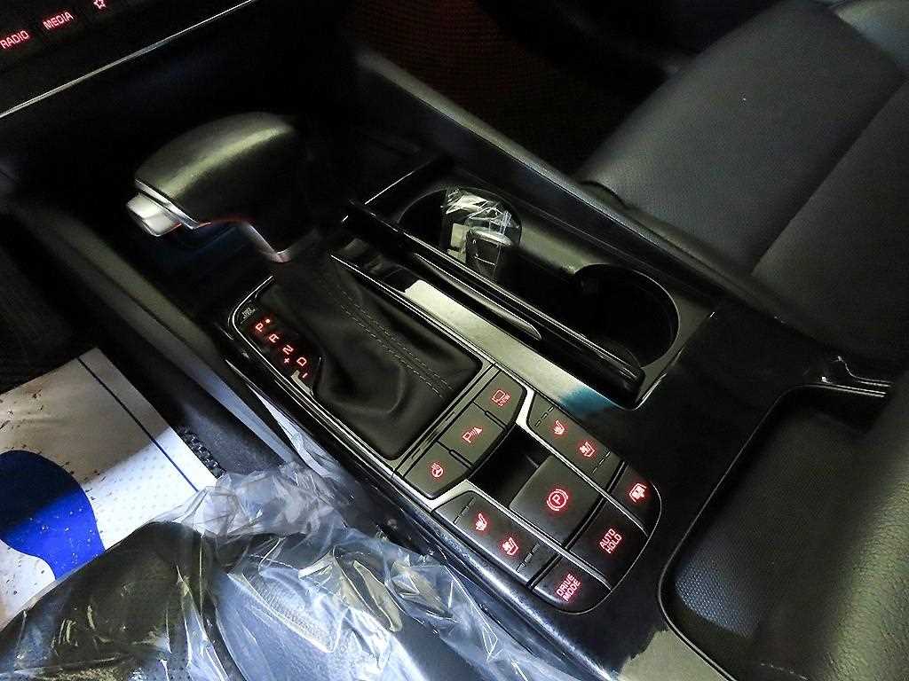 KIA K7 - Vista 12