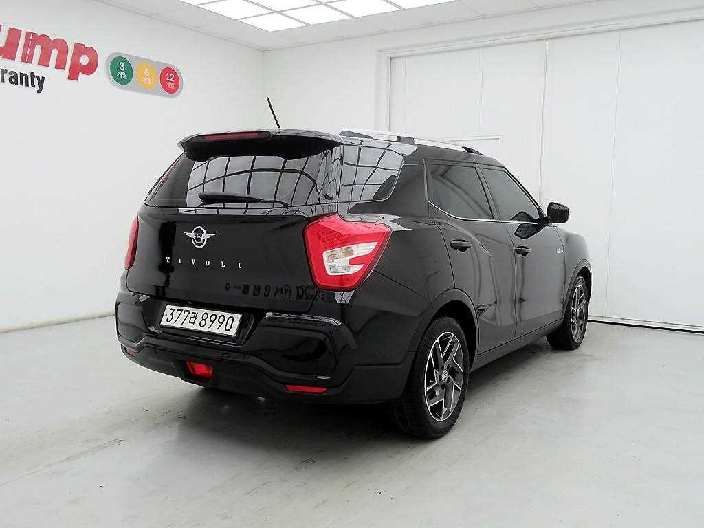 Ssangyong Tivoli - Vista 4