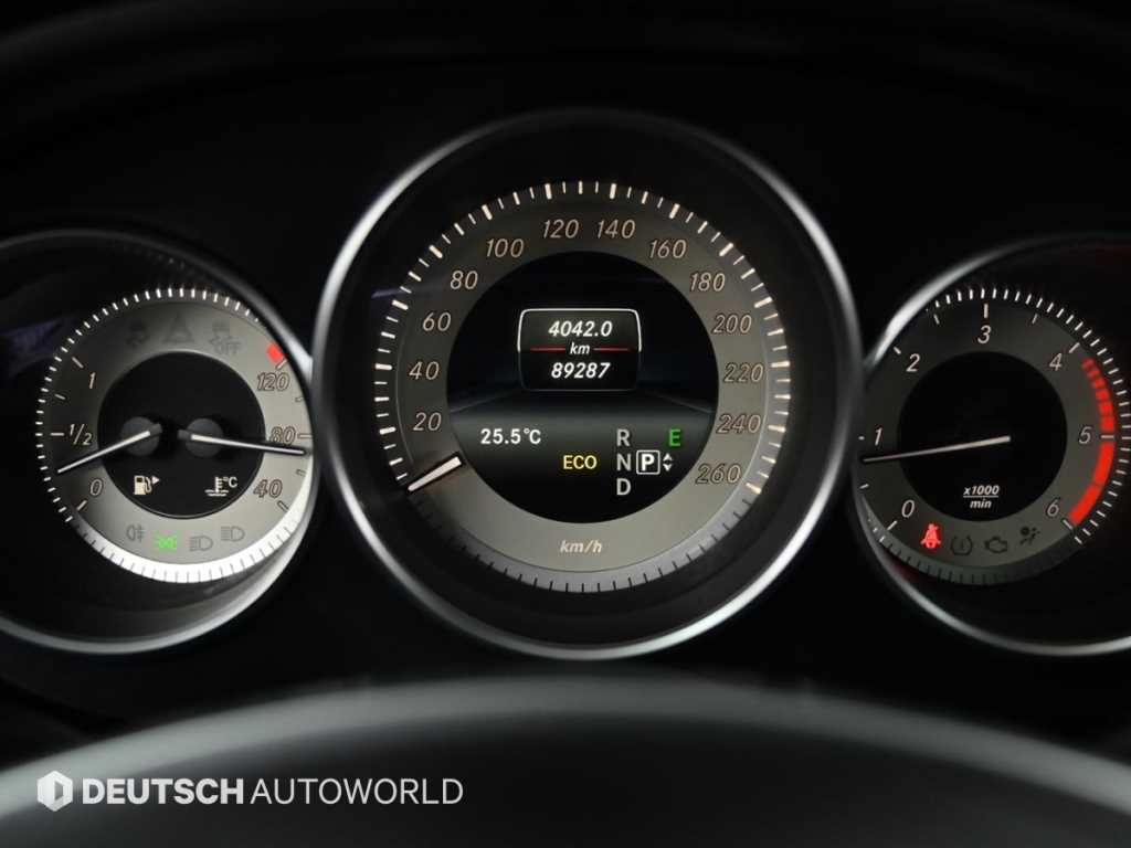 Mercedes Benz CLS Class - Vista 8