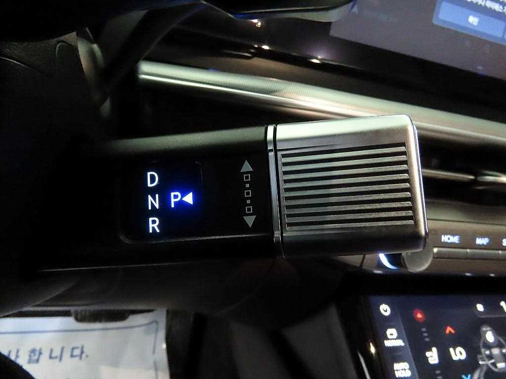 HYUNDAI Grandeur - Vista 12