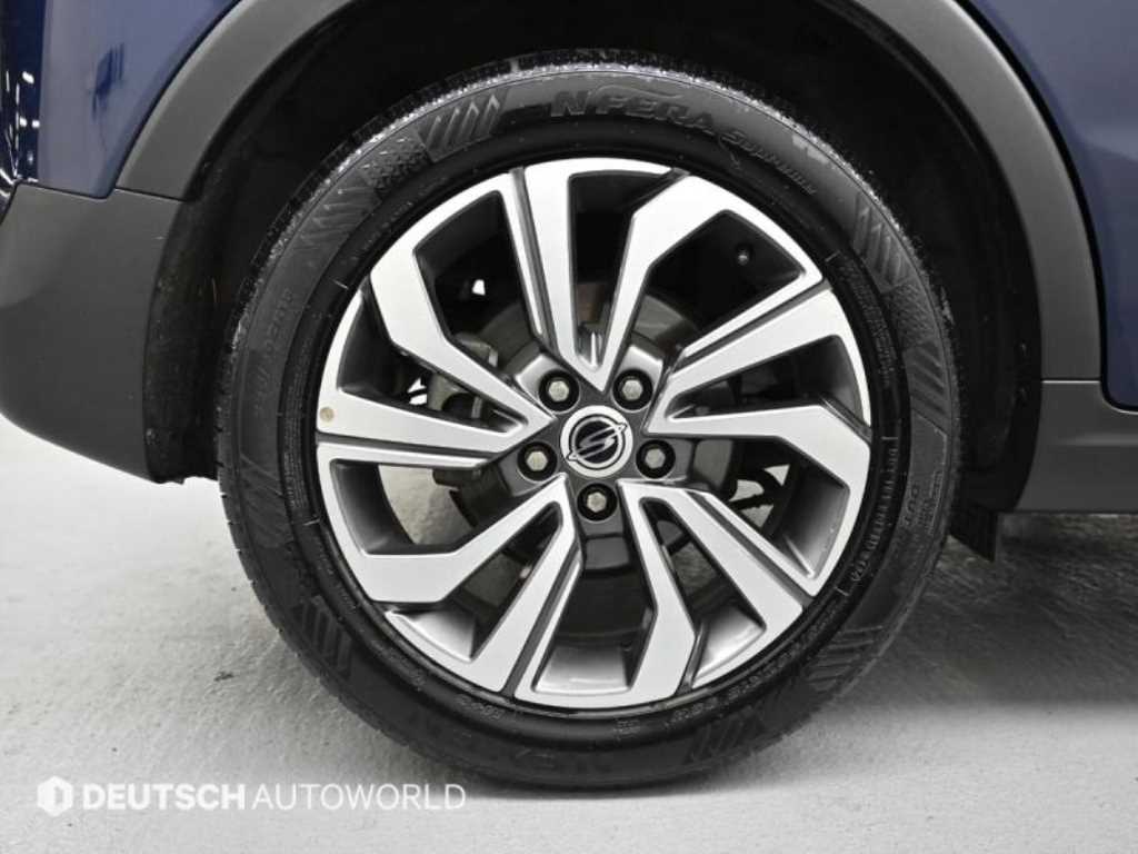 Ssangyong Tivoli - Vista 5