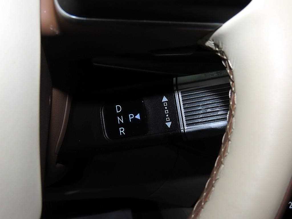HYUNDAI Grandeur - Vista 12