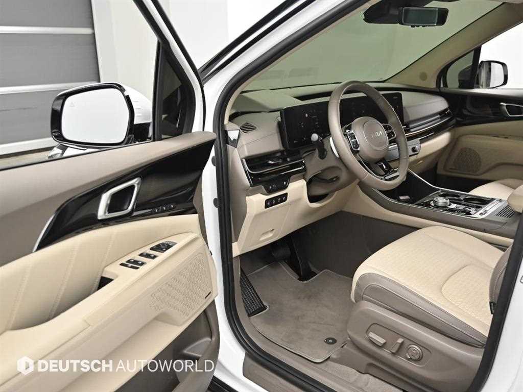 KIA Carnival - Vista 11