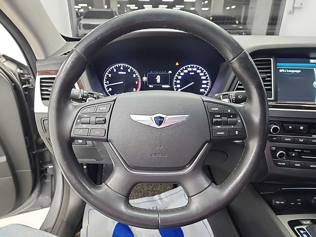 HYUNDAI Genesis - Vista 9