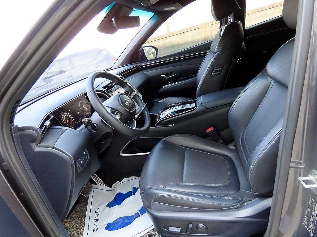 HYUNDAI Tucson - Vista 5