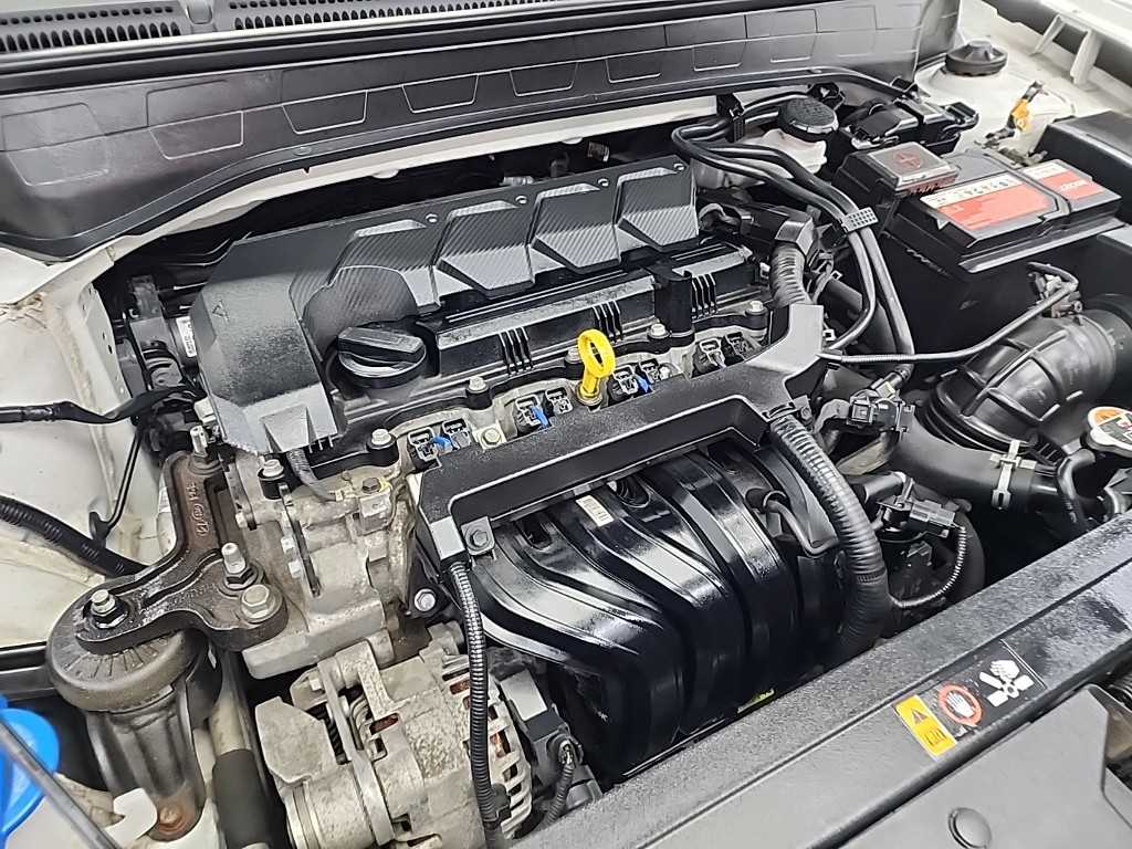 HYUNDAI Venue - Vista 5