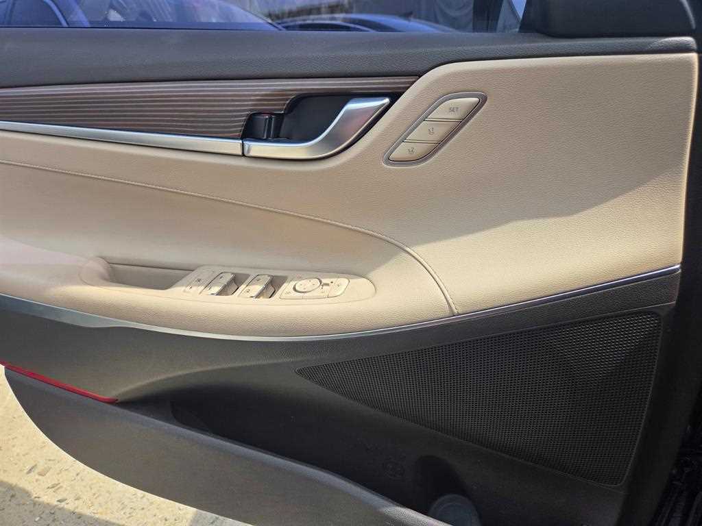 HYUNDAI Grandeur - Vista 5