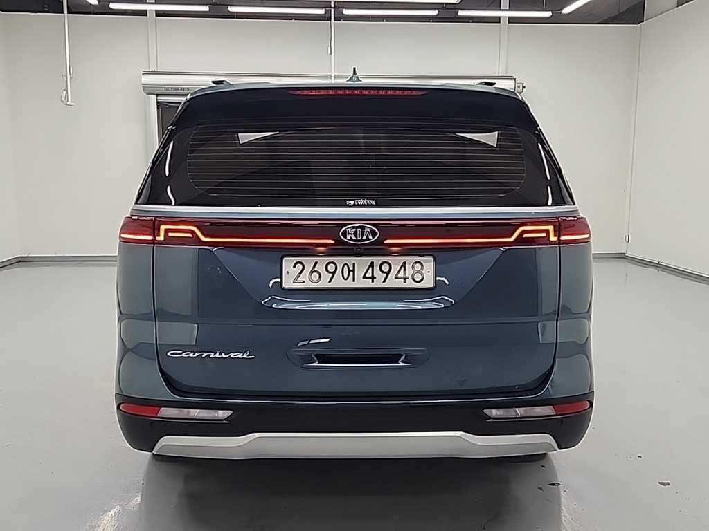 KIA Carnival - Vista 3