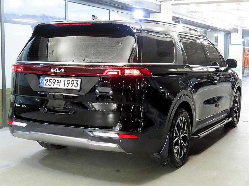 KIA Carnival - Vista 4