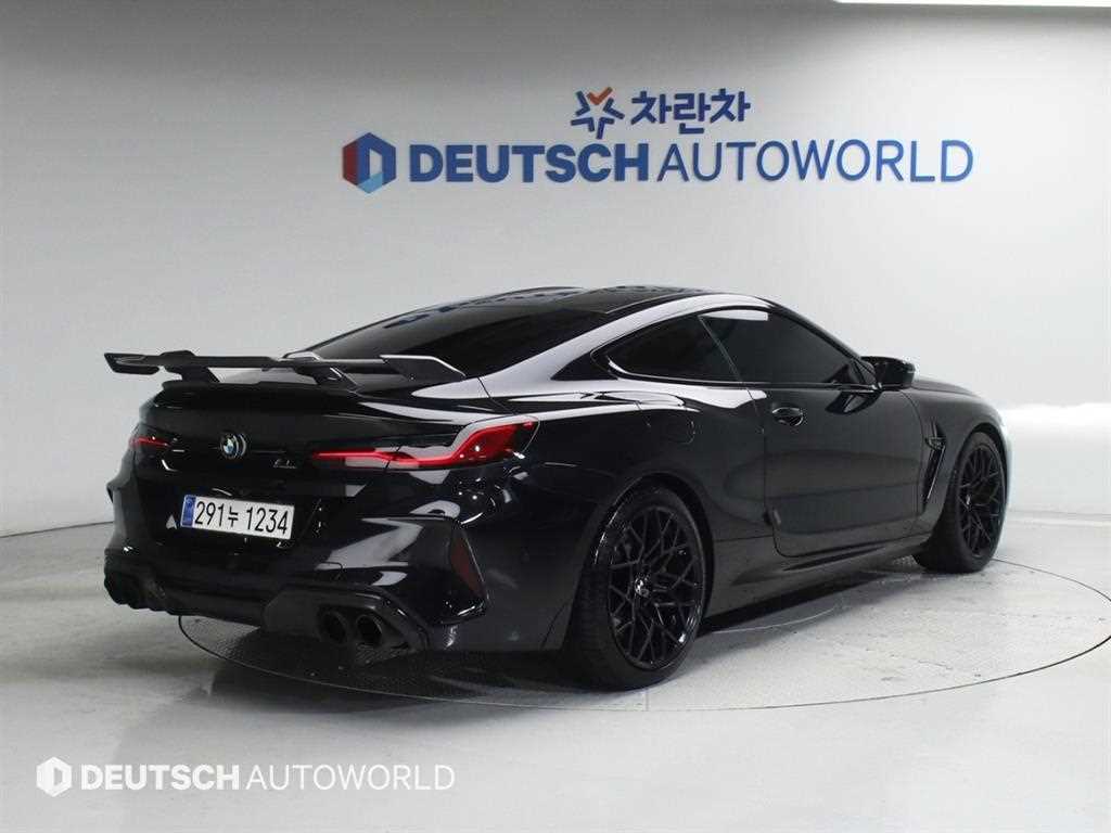 BMW 8 Series - Vista 2