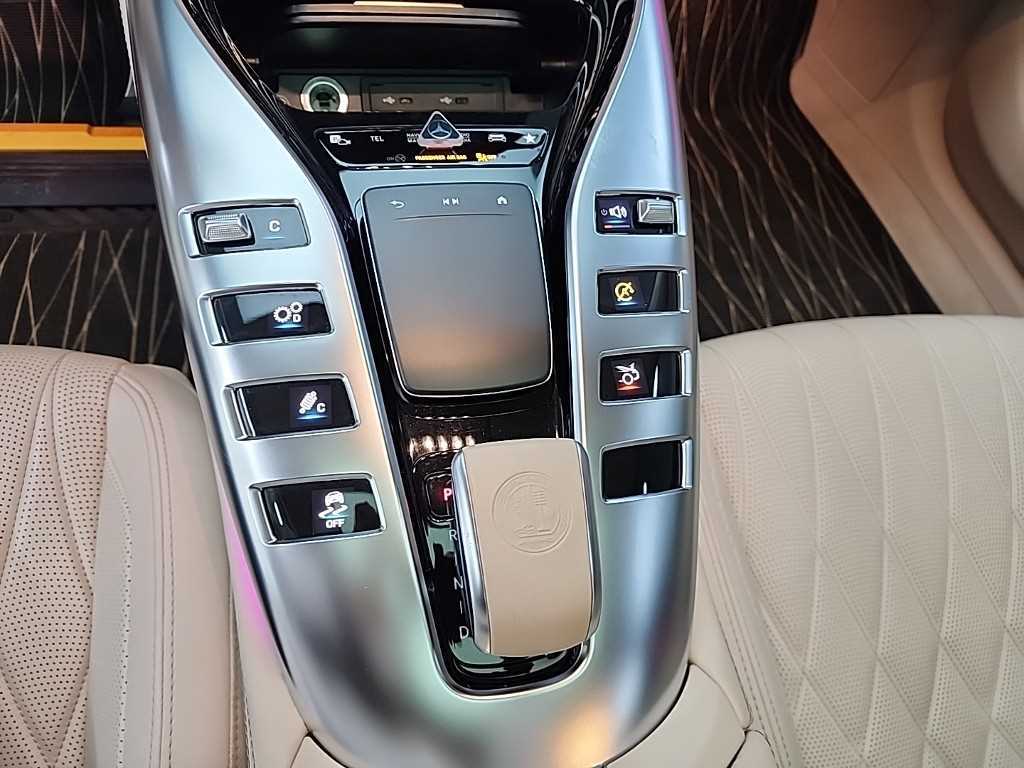 Mercedes Benz AMG GT - Vista 9