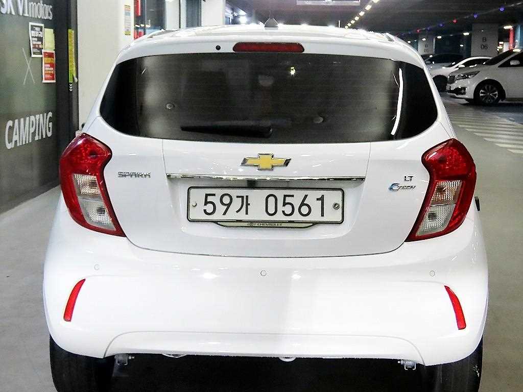 Chevrolet Spark - Vista 5