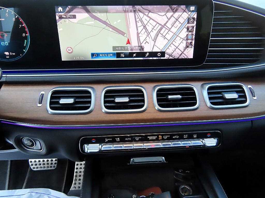 Mercedes Benz GLE Class - Vista 12