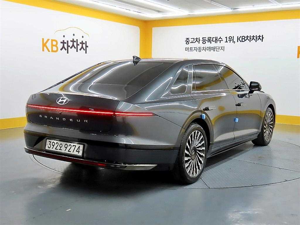 HYUNDAI Grandeur - Vista 4