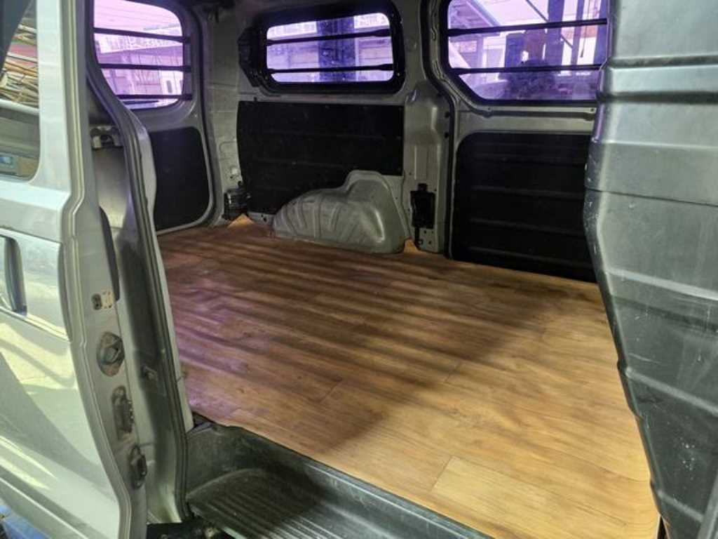 HYUNDAI Starex - Vista 6