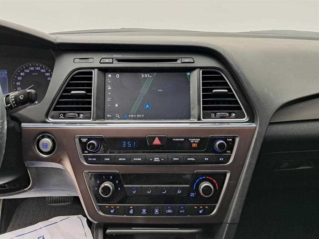 HYUNDAI Sonata - Vista 9