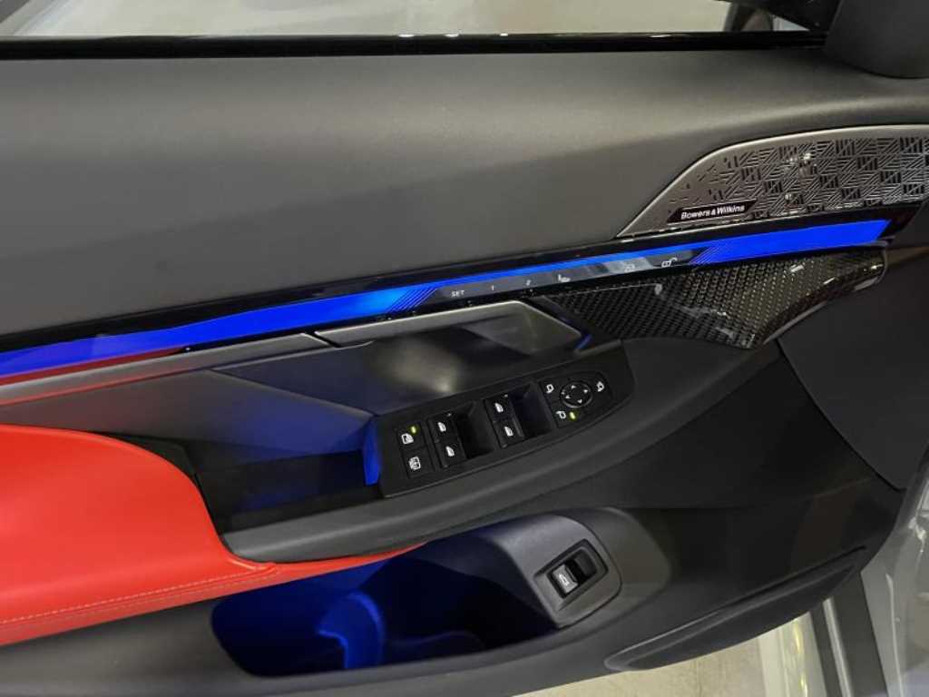 BMW 5 Series 2025 skyblue - Importación desde Corea - HF Imports Iquique - Foto 13