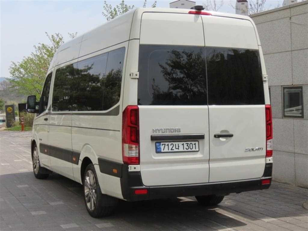 HYUNDAI Solati - Vista 4