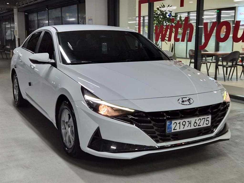 HYUNDAI Avante 2021 Blanco - Importación desde Corea - HF Imports Iquique - Foto 1