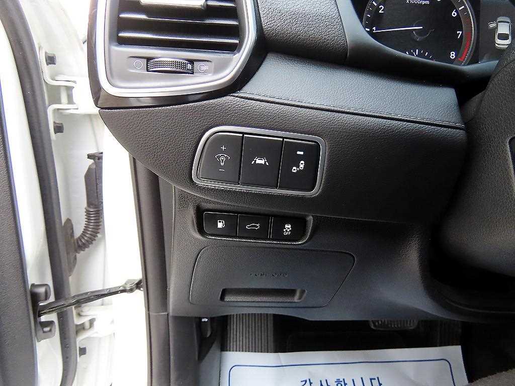 HYUNDAI Grandeur - Vista 12