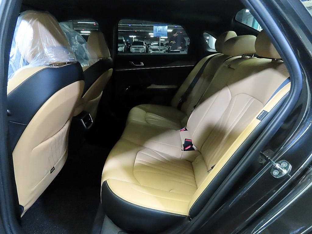 KIA K5 - Vista 8