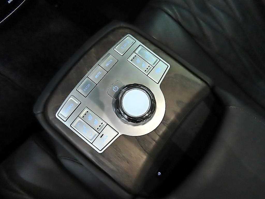 Genesis G80 2025 Negro - Importación desde Corea - HF Imports Iquique - Foto 13