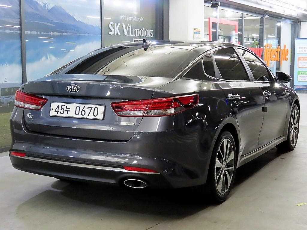 KIA K5 - Vista 4