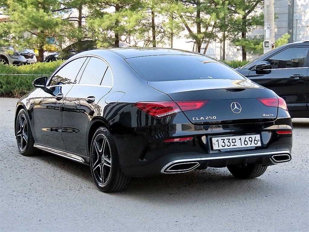 Mercedes Benz CLA Class - Vista 4
