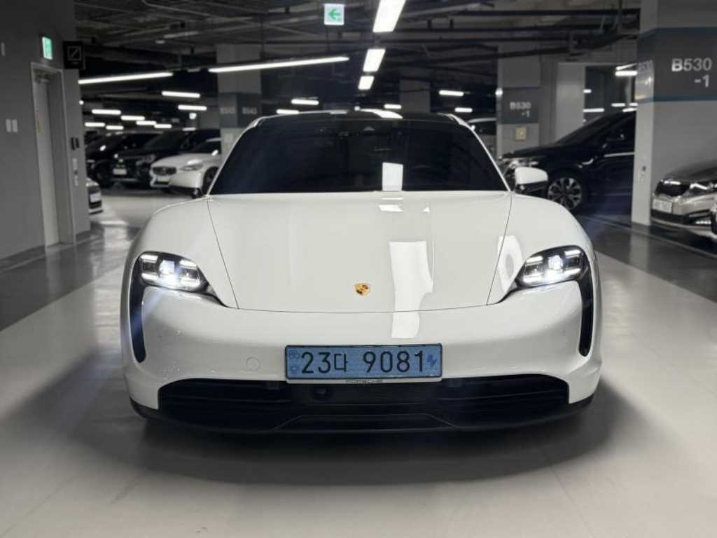 Porsche Taycan - Vista 2