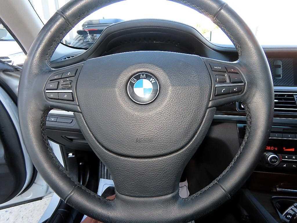 BMW 7 Series - Vista 8